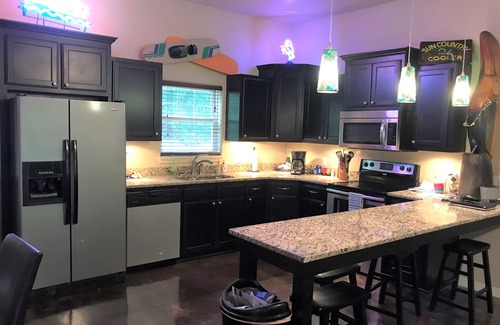 Afton House | Monkey Island Lake Retreat