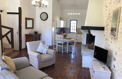 La Bastide-de-Bousignac Apartment | Montcabirol is set in a little piece of paradise within its very own hamlet