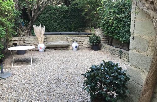 Montaren-et-Saint-Mediers Bed & Breakfast | Monte Arena Chambre d'hôtes