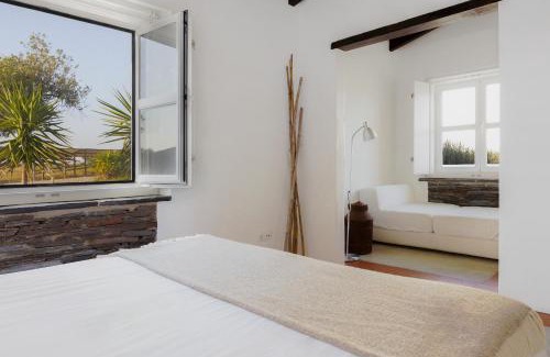 Mourao House | Monte Falperras