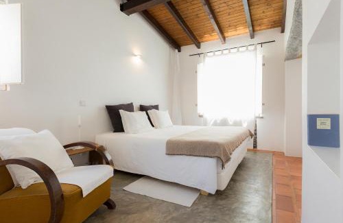 Mourao House | Monte Falperras
