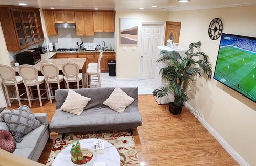 Monterey Park Apartment | Monterey Park Retreat: Spectacular Views & Comfort