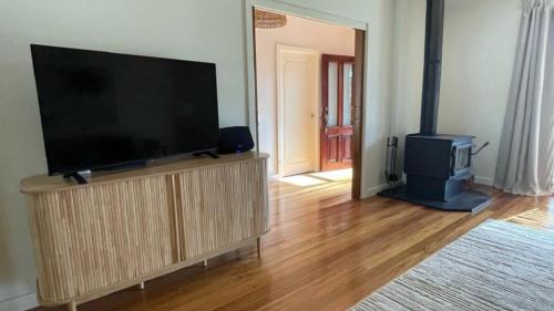 Hawks Nest House | Monterra Ave Magic