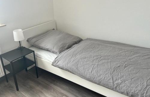 Oberhausen-Rheinhausen House | Monteur- und Arbeiterunterkunft Adlerstraße