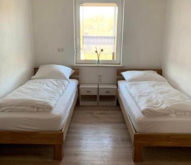 Schonungen Apartment | Monteur- und Ferienwohnung 1 - Haus Weitblick Schonungen