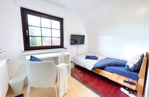 Ibbenbueren Apartment | Monteurwohnung Korte, Teams, 4 Einzelzimmer, 2 Doppelzimmer 2024 renoviert, Smart TV, Garten, 3 Bäder