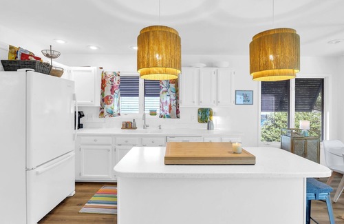 Pawleys Island House | Monthly rental 2 bedroom home within minutes to beach