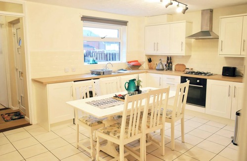 Holbeck House | Monthly Stay Discount - Homevy Leeds