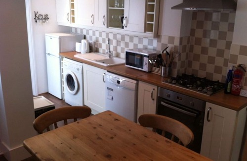 Twickenham Riverside Cottage | Montpelier Row Cottages, Terrace Cottage