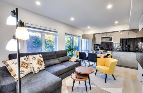 Cote-Des-Neiges—Notre-Dame-De-Grace Apartment | Montreal Restful Nights, Adventure Days await!