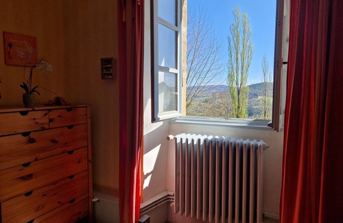 Estaing House | Montrepos - Former 17th century presbytery, sleeps 14