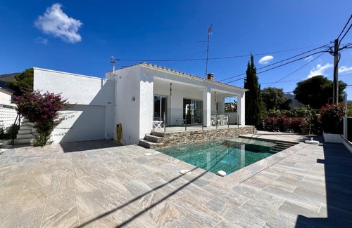 El Mas Bosca House | Montsia 23 - Casa con piscina privada en Roses
