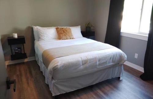 Chesterton House | Moody Modern Dunes Hot Tub Beach and Trails