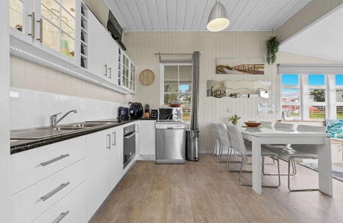 Moogerah House | Moogerah Lake House #6 Cottage