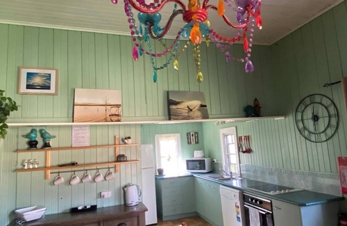 Moogerah House | Moogerah Valley Homestead - Country Home On Beautiful Lake Moogerah Pet-Friendly