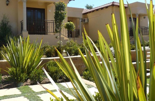 Muldersdrift House | Moon and Sixpence Garden Guest House
