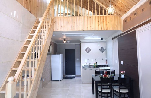 Gimsatgat Condo | Moon On The Cloud