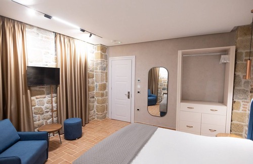 Korce Hotel | Moonlight Serenade