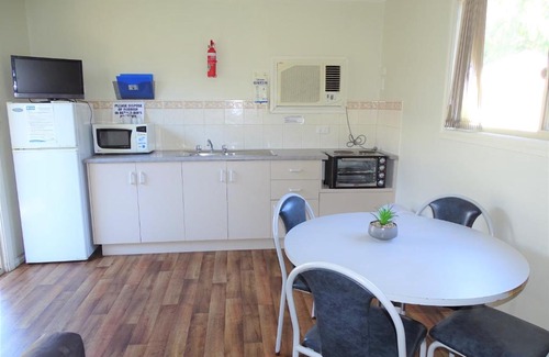 Moonta Bay House | Moonta Bay Cabins - Cabin 3