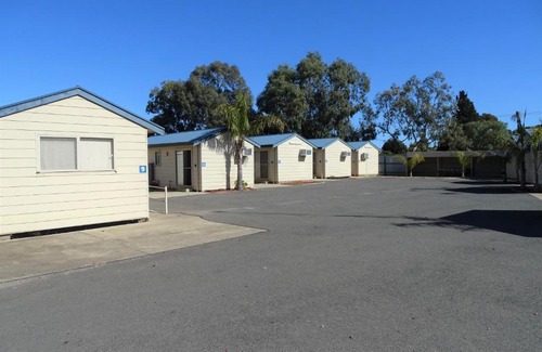 Moonta Bay House | Moonta Bay Cabins - Cabin 6