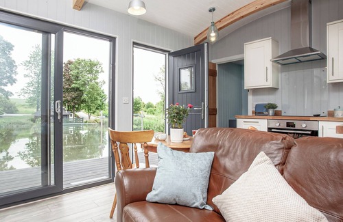 Bradninch Cottage | Moor Hen Shepherd Hut - UK33888