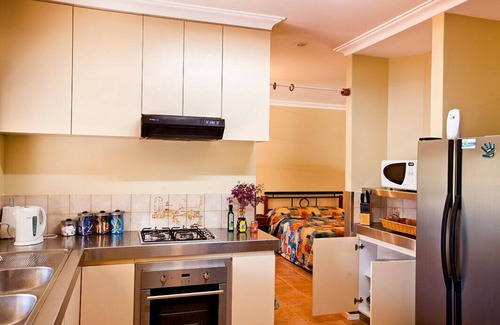 Caraban House | Moore River Holidays Group Booking Accommodation Specialists