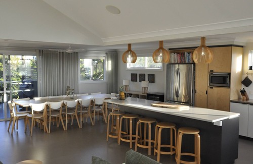 Guilderton House | Moore River Retreat nFabulous views of the Moore River and bushland!