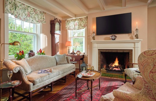 Carlisle Bed & Breakfast | Mooreland Garden Inn