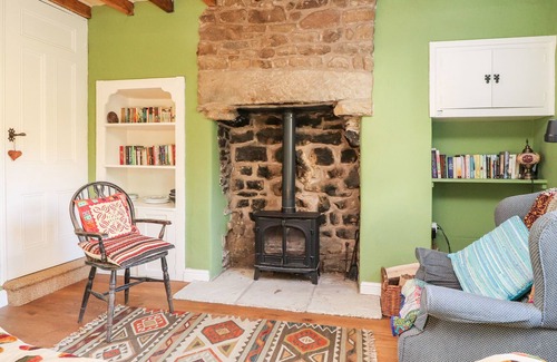 Embsay Cottage | MOORFIELD, pet friendly, character holiday cottage in Skipton