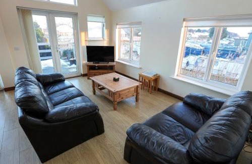 Haddiscoe House | Moorings House