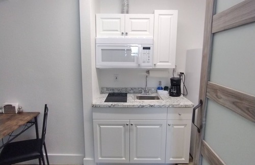 Altamonte Springs Apartment | More blessing Paradise: Studio private entrance #B