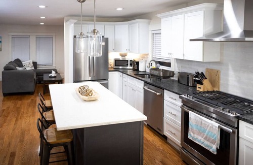 Somerville Condo | Moreland St 2 bed · Stunning, 10minutes to Boston-Parking&Washer/Dryer