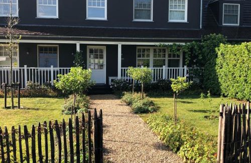 Waardamme Bed & Breakfast | Morris Coffee & Crafts