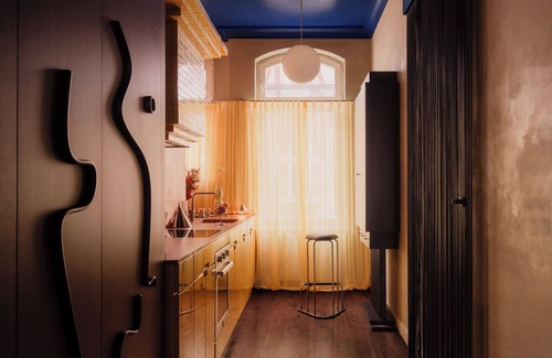 Jezyce Apartment | Most Teatralny Artistic Apartment