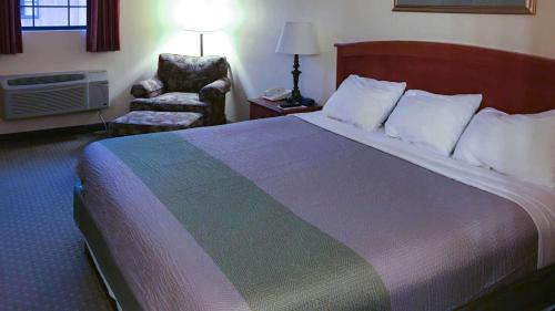 Lime Ridge Hotel | Motel 6-Bloomsburg, PA