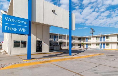 Blythe Hotel | Motel 6-Blythe, CA - South
