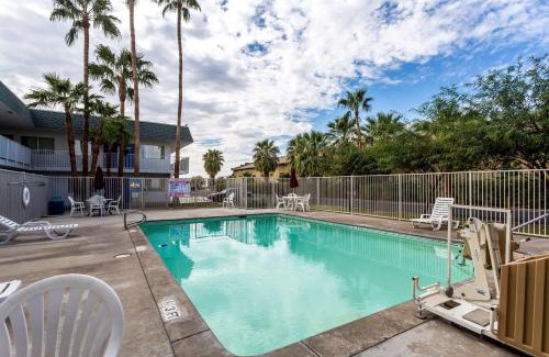 Blythe Hotel | Motel 6-Blythe, CA