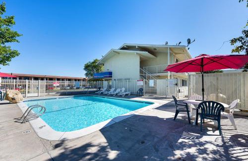 Carson City Hotel | Motel 6-Carson City, NV