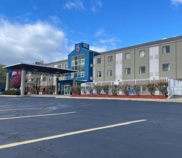 Caseyville Hotel | Motel 6-Caseyville, IL - Caseyville Il