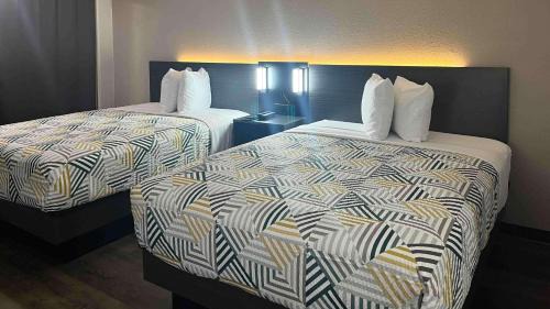 Dumas Hotel | Motel 6 Dumas, TX