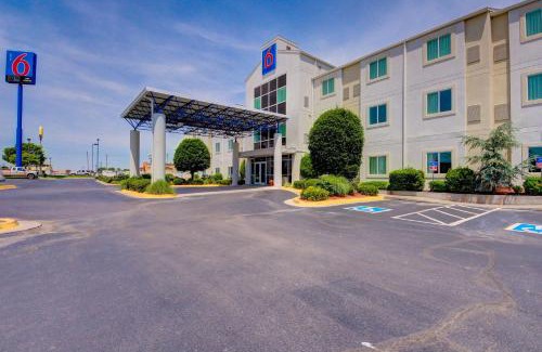 El Reno Hotel | Motel 6-El Reno, OK