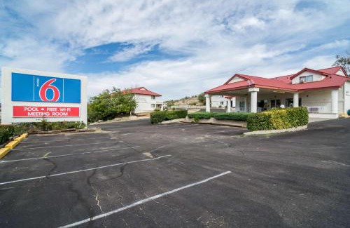 Globe Hotel | Motel 6-Globe, AZ
