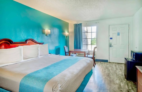 Grand Rivers Hotel | Motel 6 Grand Rivers, KY