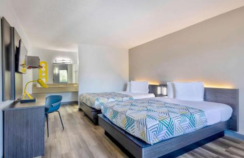 Hammond Hotel | Motel 6-Hammond, IN - Chicago Area