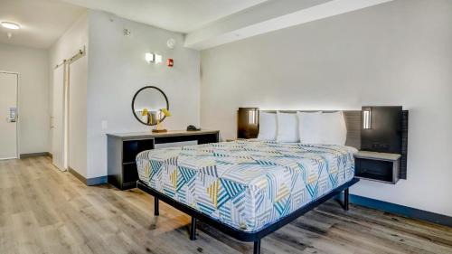 Patton Hotel | Motel 6 Highland CA San Bernardino East