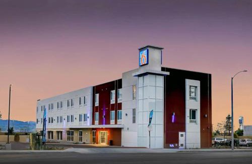 Patton Hotel | Motel 6 Highland CA San Bernardino East