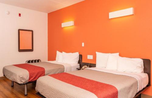 Tri-Cities Hotel | Motel 6-Kingsport, TN