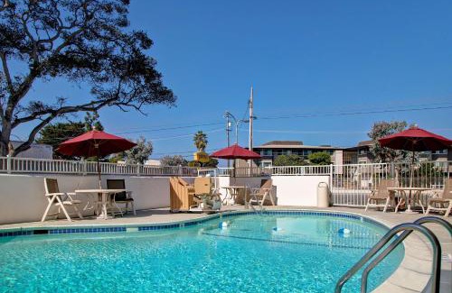 North Fremont Street Hotel | Motel 6-Monterey, CA