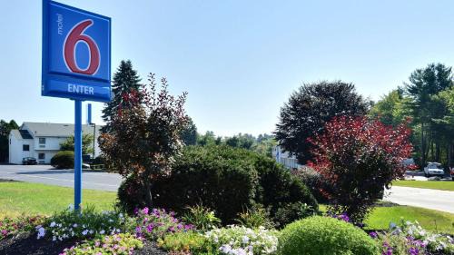 Nashua Hotel | Motel 6-Nashua, NH