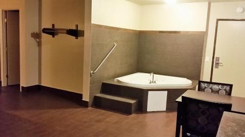 Anaheim Hills Hotel | Motel 6-Orange, CA - Anaheim